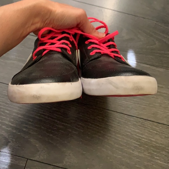 Nike women’s 7 preowned - Picture 4 of 9